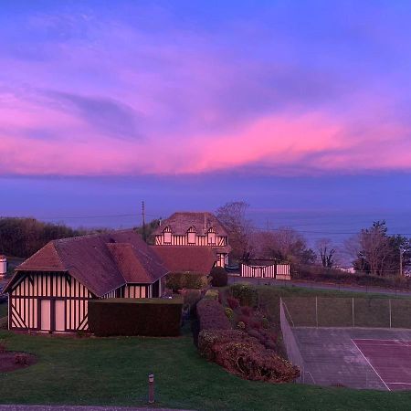 Ferienwohnung Appart Lumineux Avec Vue Sur Mer A 180 Degres Trouville-sur-Mer Exterior foto